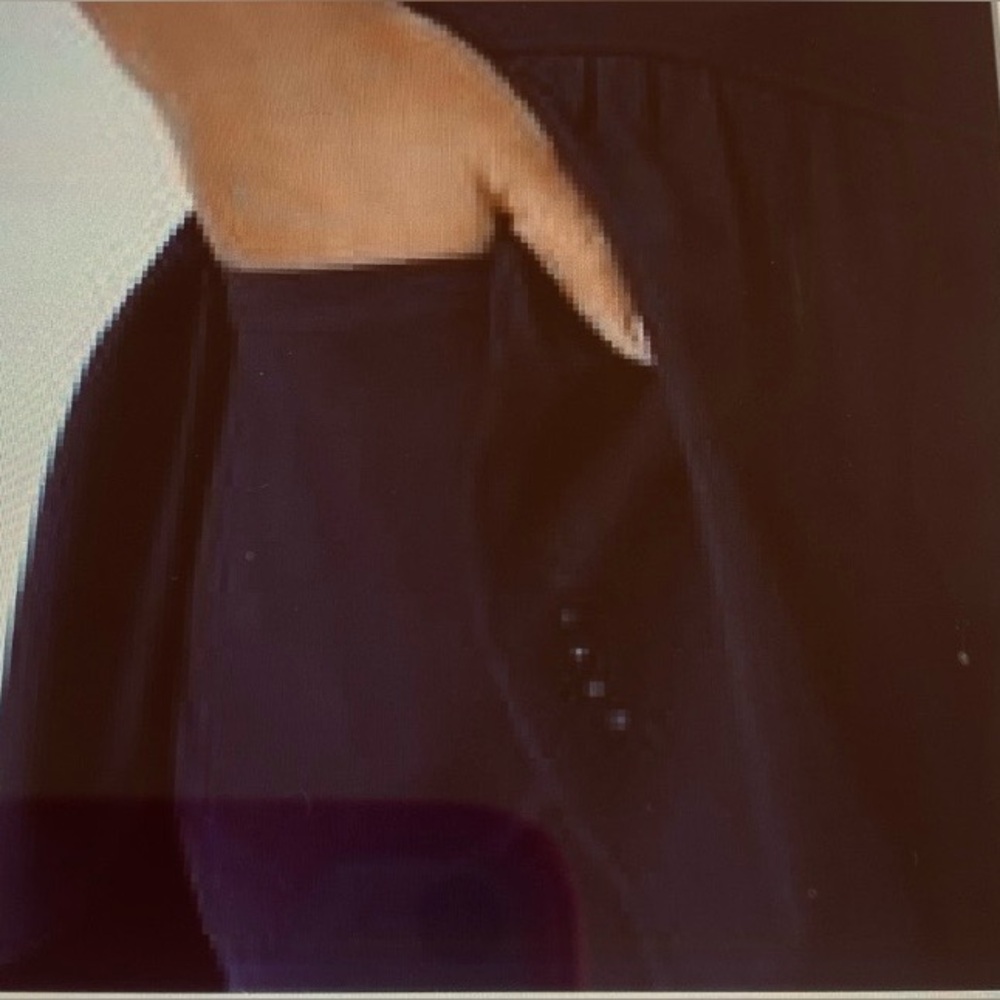 MEDIUM.  HALARA BREEZEFUL REFLECTIVE DOTS  2 IN 1  QUICK DRY TRAINING LEGGINGS - Picture 4 of 9